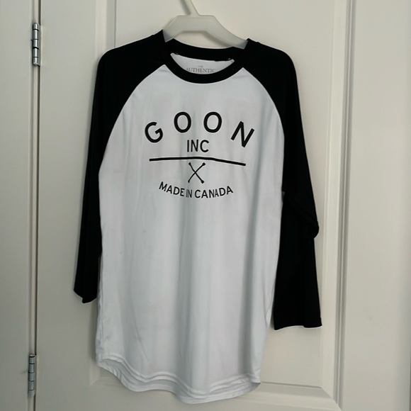 Shirt size M - Picture 1 of 4